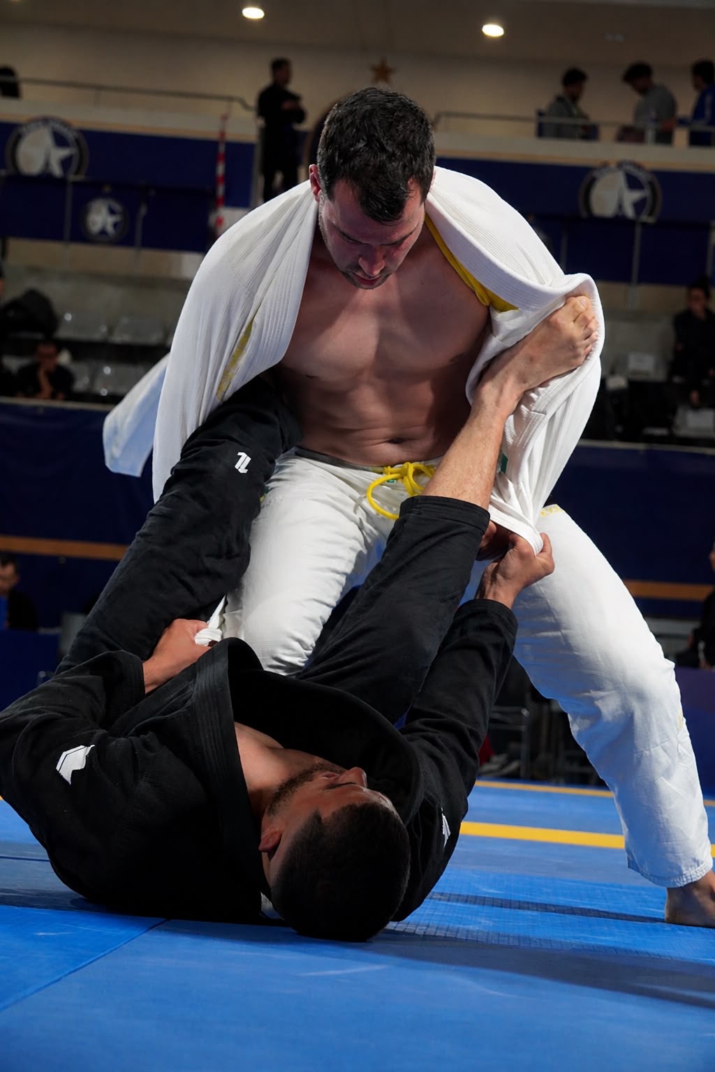 Hugo Costa em luta de Gi na guarda
